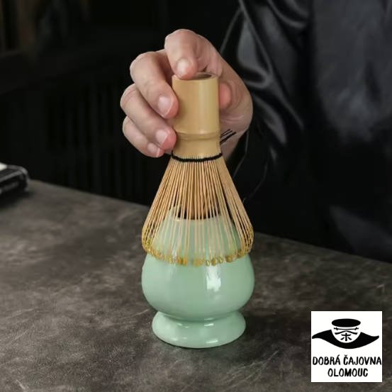 Magenaoshi "Stojan na Matcha metličku"